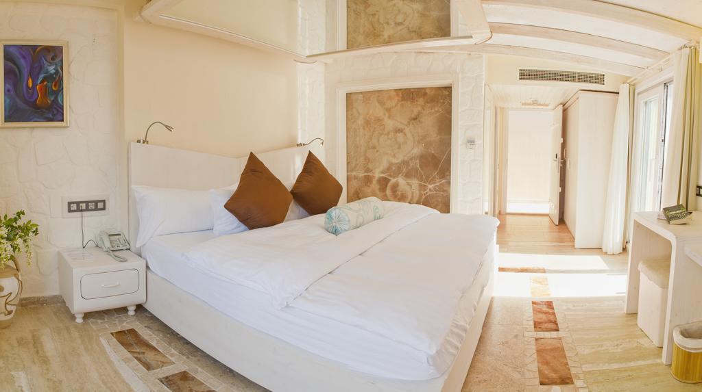 Peninsula Gardens Hotel - Adults Only كاس الغرفة الصورة