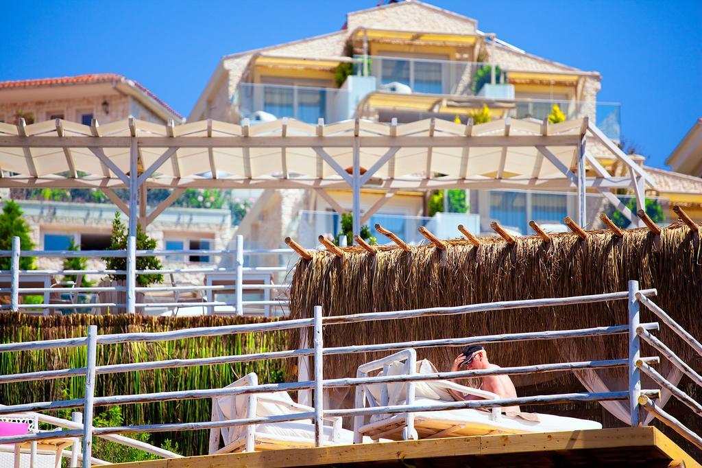Peninsula Gardens Hotel - Adults Only كاس المظهر الخارجي الصورة